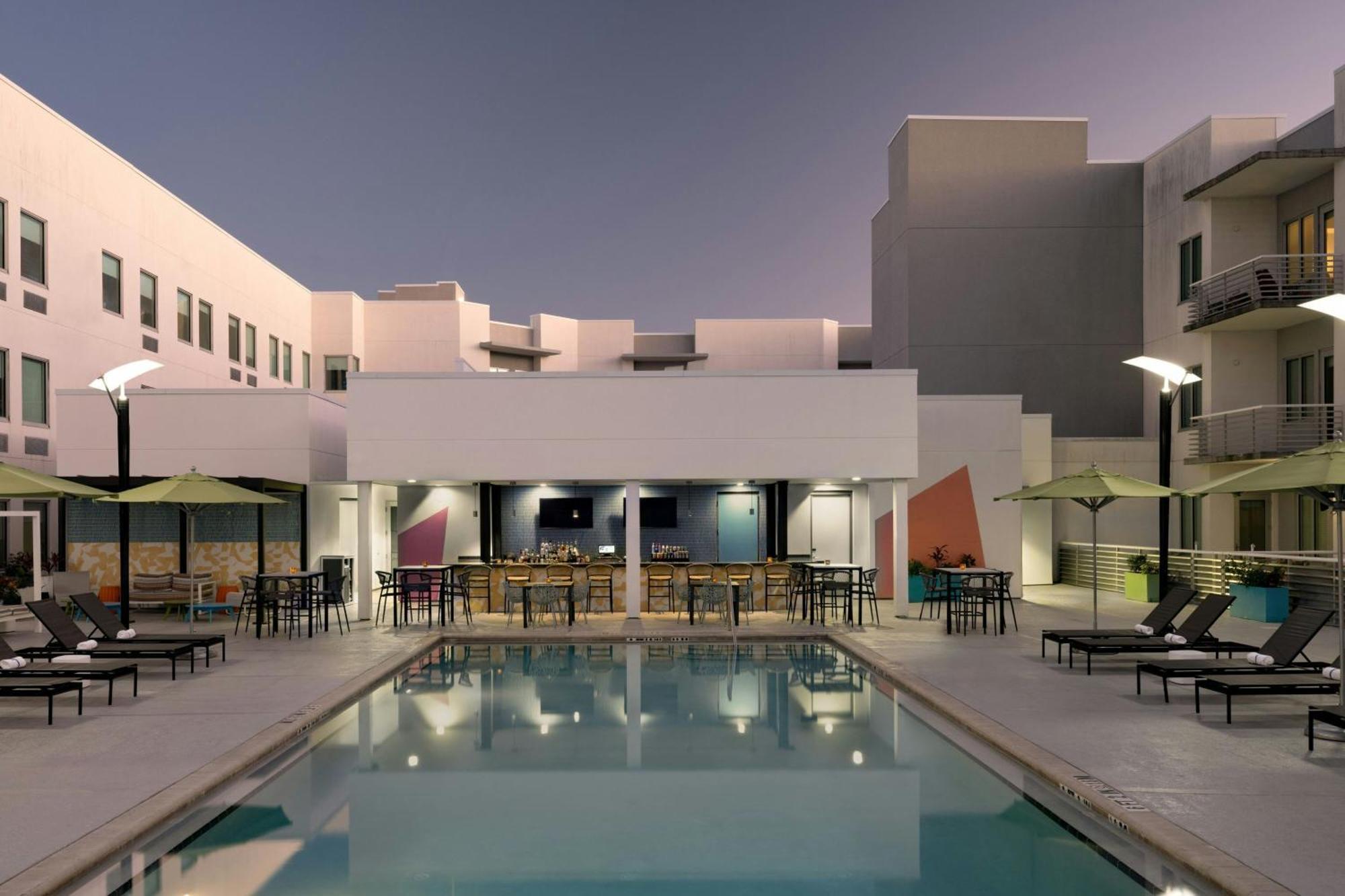 Hotel Aloft Sarasota Esterno foto